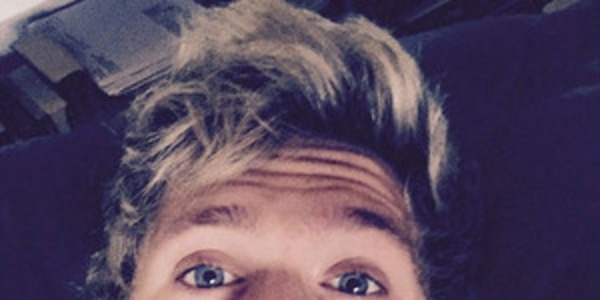 Harry Styles Asks Niall Horan Can I Sit On Your Face E News